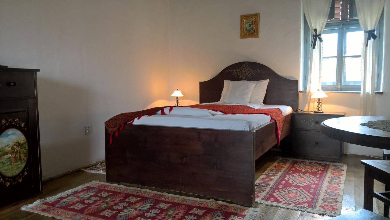 Casa Cu Zorele, Crit 189 المظهر الخارجي الصورة