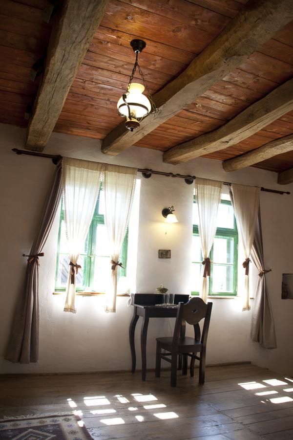 Casa Cu Zorele, Crit 189 المظهر الخارجي الصورة